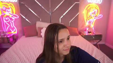 Snapshot of tinynataliee chatting on 07-25-26, 02:36 tinynataliee online show from 07-25-26, 02:36