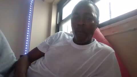 Snapshot of tinypoodledick chatting on 02-06-25, 05:30 littledpoodledick online show from 02-06-25, 05:30