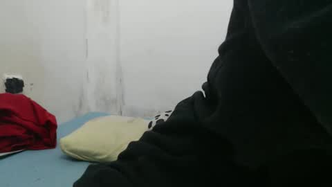 Snapshot of tinyslut66 chatting on 10-17-25, 09:45 tinyslut66 online show from 10-17-25, 09:45