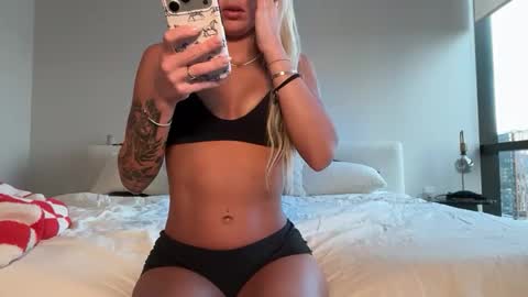 tinytayy online show from 04-20-26, 01:19