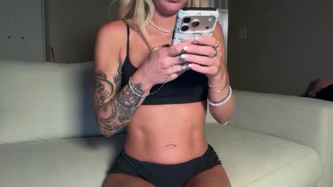 tinytayy online show from 06-11-26, 03:26
