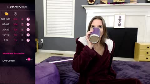 V - Read the bio please thanks. online show from 01-15-25, 02:49