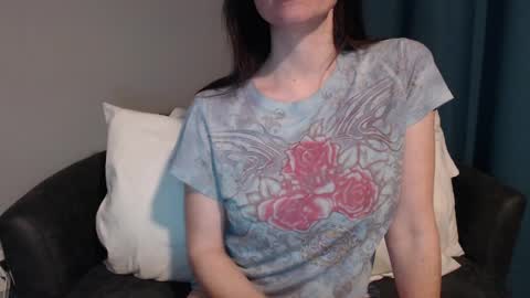 Snapshot of tinyytina chatting on 12-22-24, 12:27 TinyyTina online show from 12-22-24, 12:27