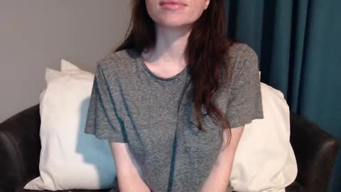 Snapshot of tinyytina chatting on 12-25-24, 11:33 TinyyTina online show from 12-25-24, 11:33