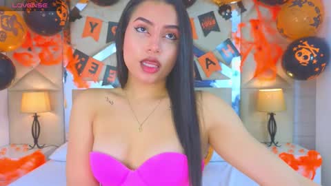 Snapshot of tiphani_walker_ chatting on 10-28-25, 10:23 Tiphani Walker online show from 10-28-25, 10:23