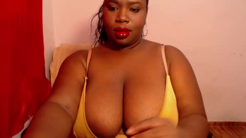 Snapshot of tisha_brown1 chatting on 12-14-24, 12:11 Tisha online show from 12-14-24, 12:11