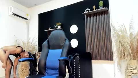 Snapshot of titobell10 chatting on 05-08-26, 12:21 titobell10 online show from 05-08-26, 12:21