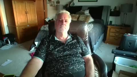 titsantats online show from 09-28-25, 10:59