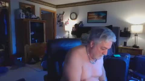 titsantats online show from 10-11-25, 10:41