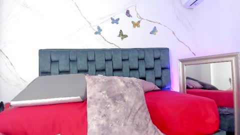 Tivizay online show from 06-17-26, 03:46