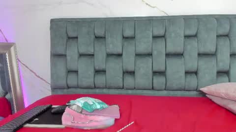 Tivizay online show from 07-18-26, 02:54