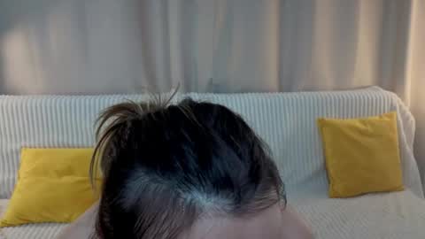 Snapshot of tobivanstrom chatting on 04-11-26, 07:45 Lin online show from 04-11-26, 07:45