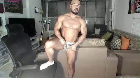 Snapshot of todd_dantes chatting on 11-07-25, 07:03 Todd online show from 11-07-25, 07:03