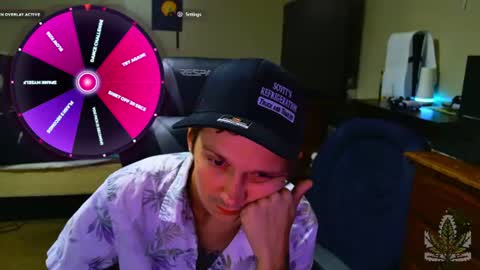 tokensarefun12801 online show from 07-10-26, 09:56