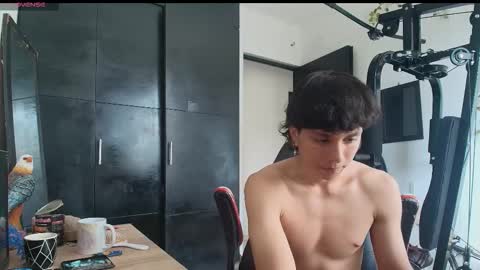 Snapshot of tokio2005 chatting on 12-18-25, 02:34 tokio2005 online show from 12-18-25, 02:34