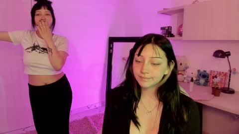 Snapshot of toky222 chatting on 01-22-25, 04:02 Tokyo online show from 01-22-25, 04:02