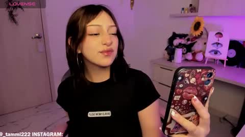 Snapshot of toky222 chatting on 11-16-25, 05:02 Tokyo online show from 11-16-25, 05:02