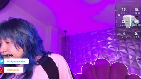 toky         online show from 09-29-25, 07:51