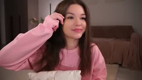 Alice  Alice -   online show from 07-02-26, 02:56