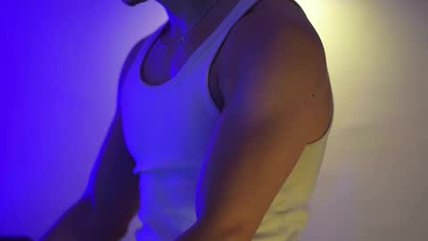 Snapshot of tokyo_oo chatting on 11-16-25, 02:55 tokyo_oo online show from 11-16-25, 02:55