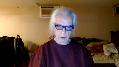 Snapshot of tom112292014 chatting on 12-05-24, 08:55 tom112292014 online show from 12-05-24, 08:55