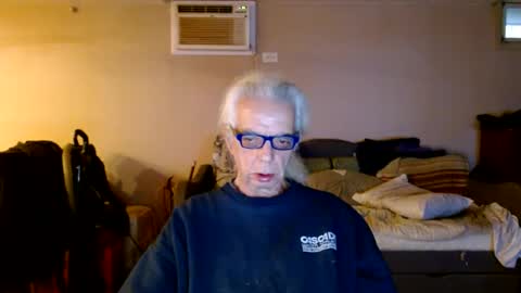 Snapshot of tom112292014 chatting on 12-09-24, 08:33 tom112292014 online show from 12-09-24, 08:33