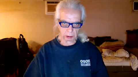 Snapshot of tom112292014 chatting on 12-10-24, 02:27 tom112292014 online show from 12-10-24, 02:27