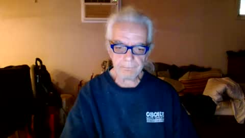 Snapshot of tom112292014 chatting on 12-14-24, 01:38 tom112292014 online show from 12-14-24, 01:38
