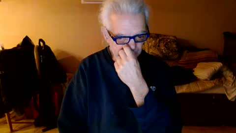 Snapshot of tom112292014 chatting on 12-27-24, 12:56 tom112292014 online show from 12-27-24, 12:56