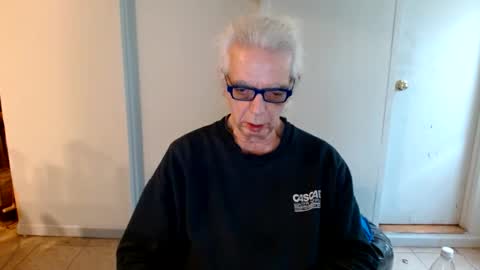 Snapshot of tom112292014 chatting on 12-29-24, 03:03 tom112292014 online show from 12-29-24, 03:03