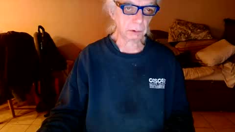 Snapshot of tom112292014 chatting on 12-30-24, 03:36 tom112292014 online show from 12-30-24, 03:36