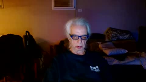Snapshot of tom112292014 chatting on 12-30-24, 11:28 tom112292014 online show from 12-30-24, 11:28