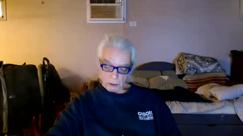 Snapshot of tom112292014 chatting on 12-31-24, 03:20 tom112292014 online show from 12-31-24, 03:20
