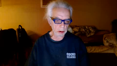 Snapshot of tom112292014 chatting on 01-05-25, 01:03 tom112292014 online show from 01-05-25, 01:03