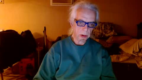 Snapshot of tom112292014 chatting on 03-04-25, 03:22 tom112292014 online show from 03-04-25, 03:22