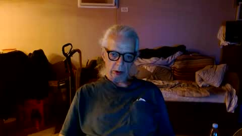 Snapshot of tom112292014 chatting on 09-30-25, 10:31 tom112292014 online show from 09-30-25, 10:31