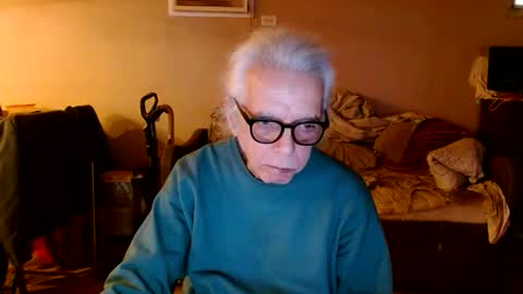 Snapshot of tom112292014 chatting on 01-06-26, 05:05 tom112292014 online show from 01-06-26, 05:05