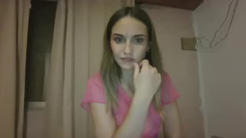 Snapshot of tom316972 chatting on 03-01-26, 12:56 Flor online show from 03-01-26, 12:56