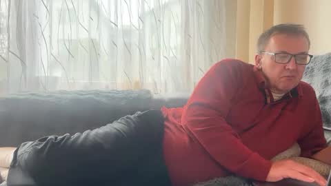 Snapshot of tom6644 chatting on 01-10-26, 09:11 Tom online show from 01-10-26, 09:11