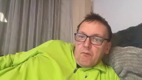 Snapshot of tom6644 chatting on 02-05-26, 05:17 Tom online show from 02-05-26, 05:17