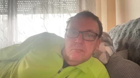 Snapshot of tom6644 chatting on 02-22-26, 01:31 Tom online show from 02-22-26, 01:31