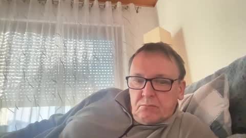 Snapshot of tom6644 chatting on 02-25-26, 03:21 Tom online show from 02-25-26, 03:21