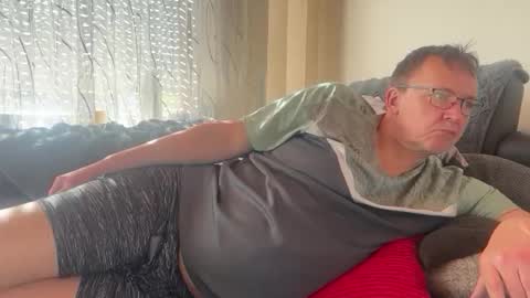 Snapshot of tom6644 chatting on 02-27-26, 12:38 Tom online show from 02-27-26, 12:38