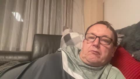 Snapshot of tom6644 chatting on 03-07-26, 09:23 Tom online show from 03-07-26, 09:23