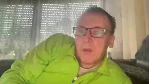 Snapshot of tom6644 chatting on 03-28-26, 03:44 Tom online show from 03-28-26, 03:44