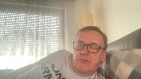 Tom online show from 06-11-26, 04:27