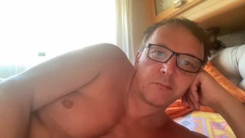 Tom online show from 07-12-26, 11:34
