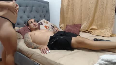 Snapshot of tom_and_lazzie chatting on 12-17-25, 02:50 tom and lazzie online show from 12-17-25, 02:50