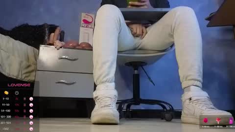 Tom online show from 02-25-26, 12:26