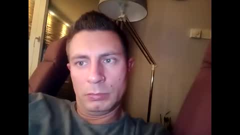 tom_horny84 online show from 12-02-24, 10:45